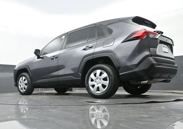2024 Toyota RAV4 LE thumbnail 23