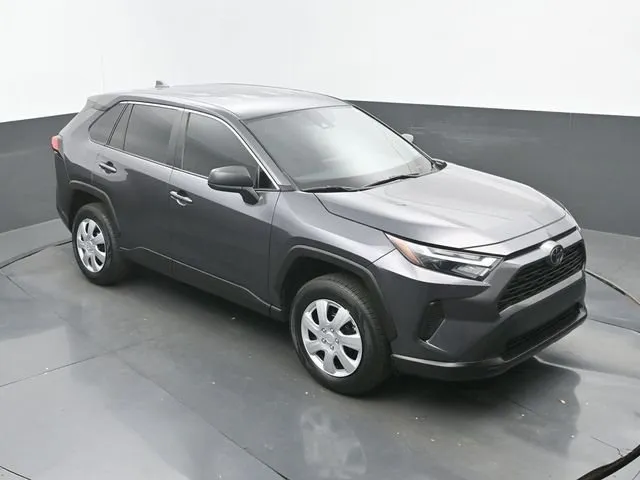 2024 Toyota RAV4 LE thumbnail 26