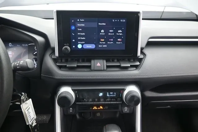 2024 Toyota RAV4 LE thumbnail 6