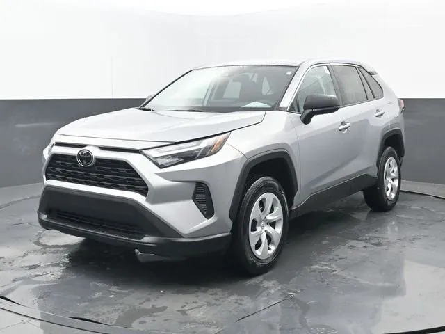 2024 Toyota RAV4 LE thumbnail 23