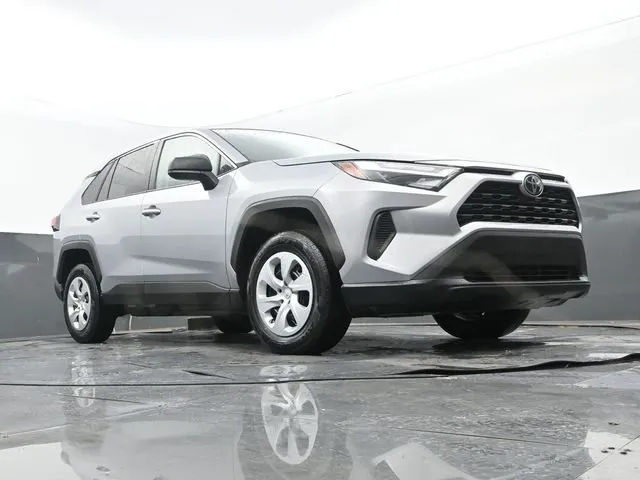 2024 Toyota RAV4 LE thumbnail 24