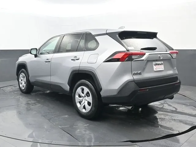 2024 Toyota RAV4 LE thumbnail 3