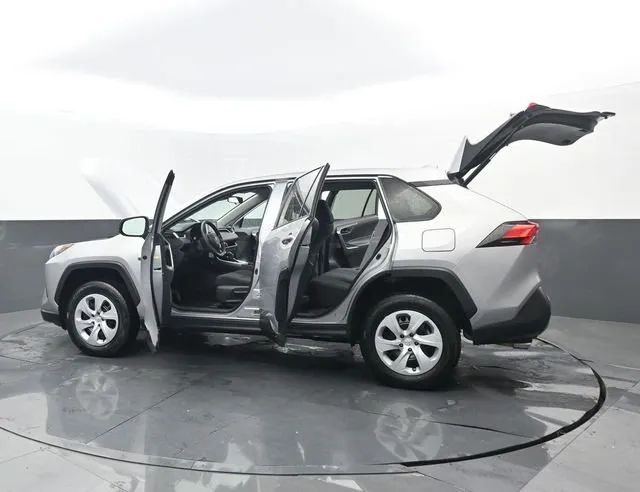 2024 Toyota RAV4 LE thumbnail 33