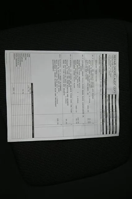 2024 Toyota RAV4 LE thumbnail 5