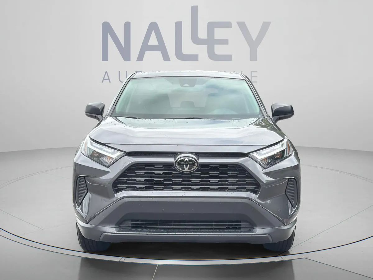 2024 Toyota RAV4 LE thumbnail 10