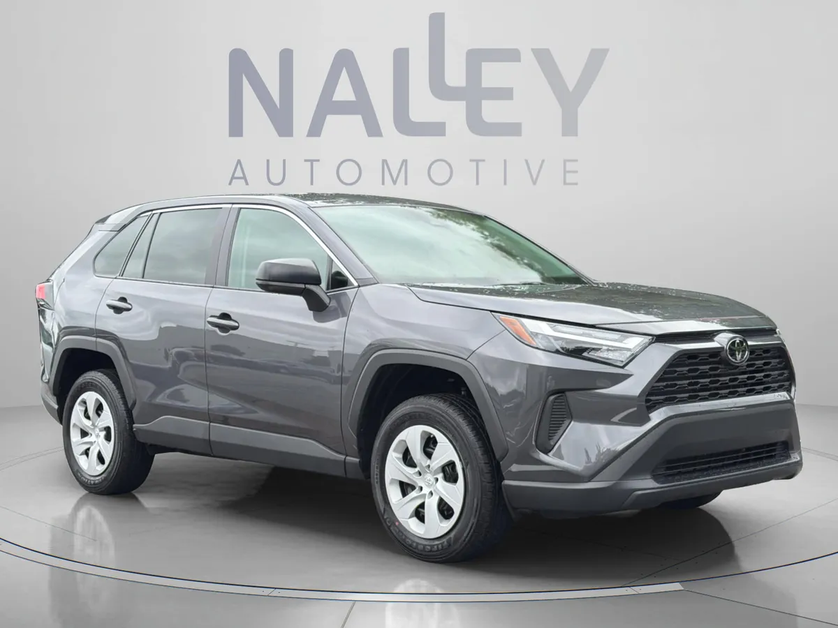 2024 Toyota RAV4 LE thumbnail 9