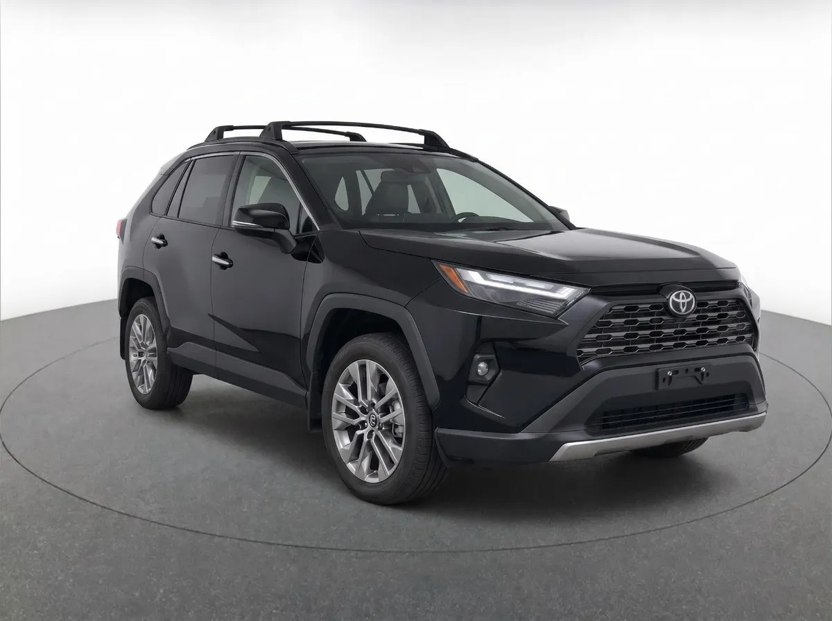 2024 Toyota RAV4 Limited thumbnail 2
