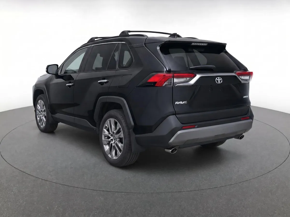 2024 Toyota RAV4 Limited thumbnail 3
