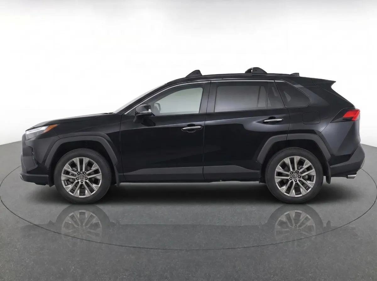 2024 Toyota RAV4 Limited thumbnail 6