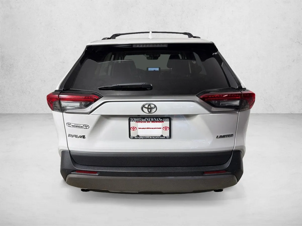 2024 Toyota RAV4 Limited thumbnail 5