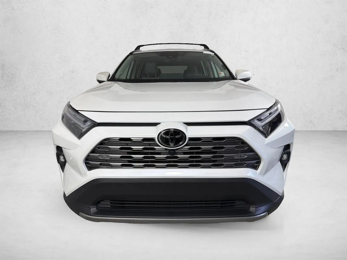 2024 Toyota RAV4 Limited thumbnail 9