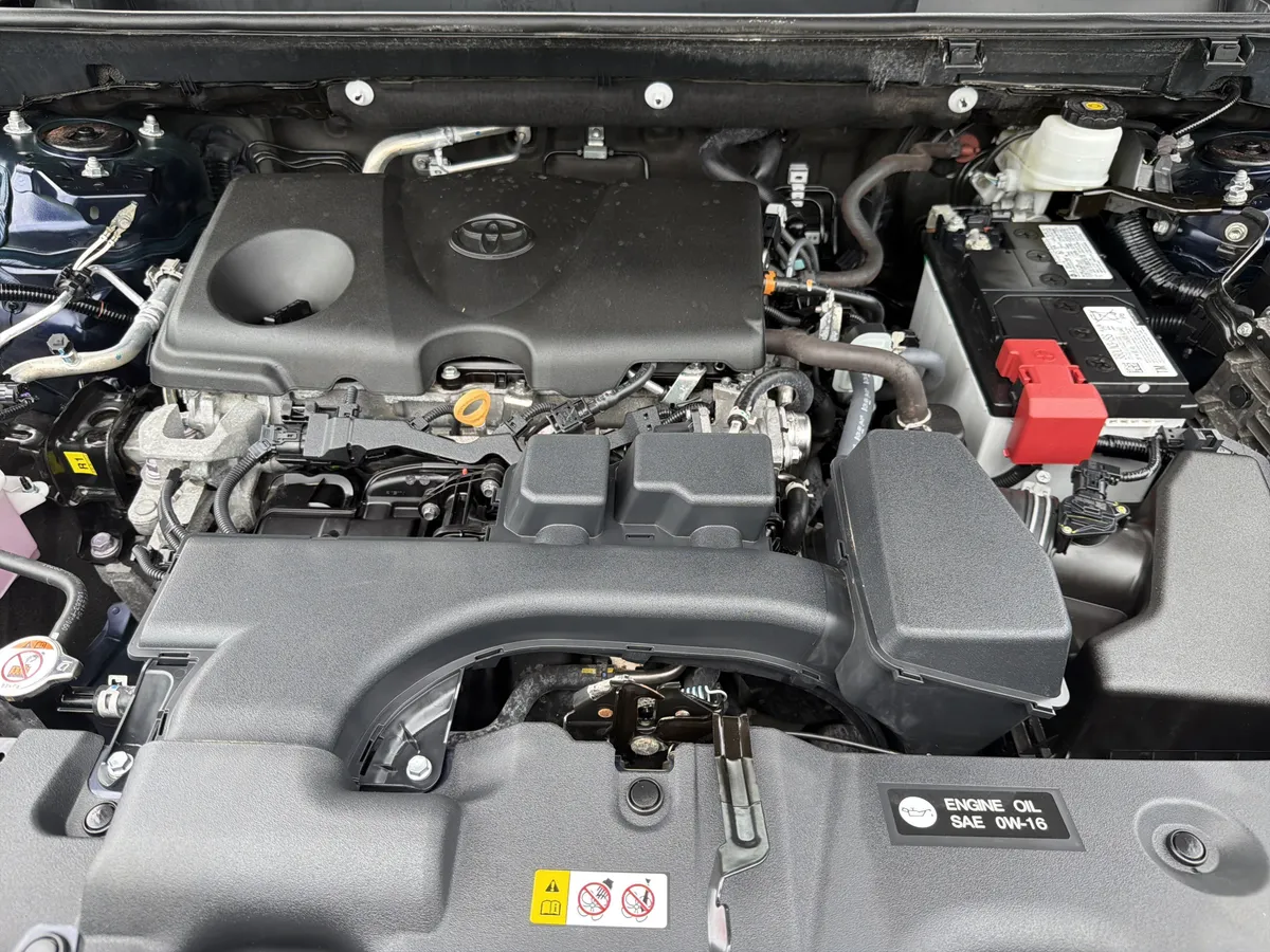 2024 Toyota RAV4 XLE thumbnail 22