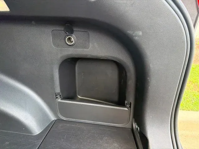 2024 Toyota RAV4 XLE thumbnail 15