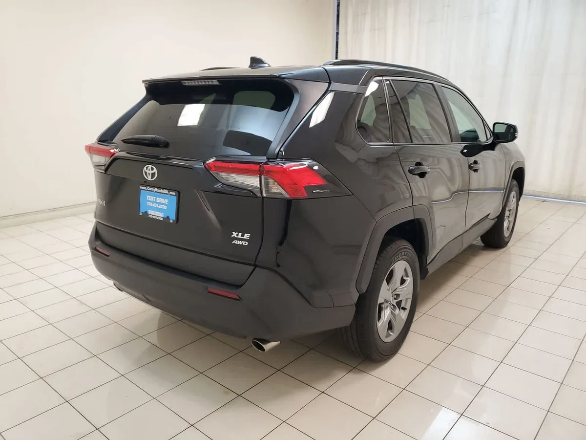 2024 Toyota RAV4 XLE thumbnail 27