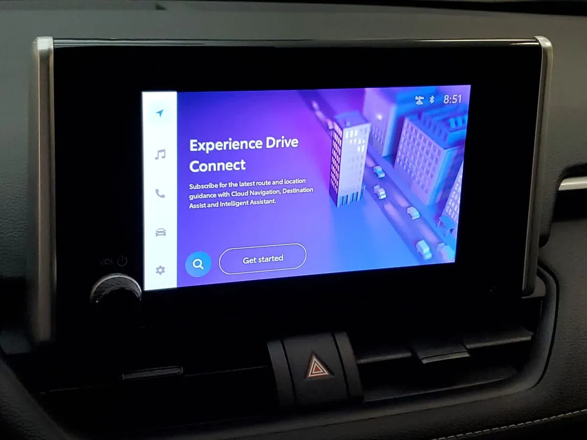 2024 Toyota RAV4 XLE thumbnail 5