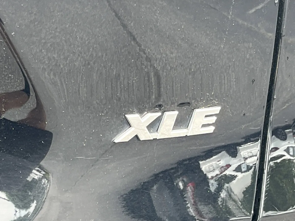 2024 Toyota RAV4 XLE thumbnail 23