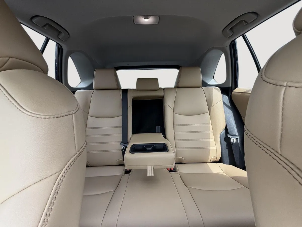 2024 Toyota RAV4 XLE Premium thumbnail 13