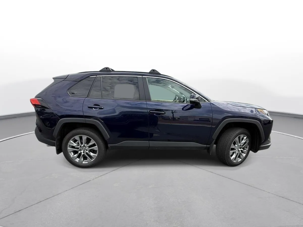 2024 Toyota RAV4 XLE Premium thumbnail 5