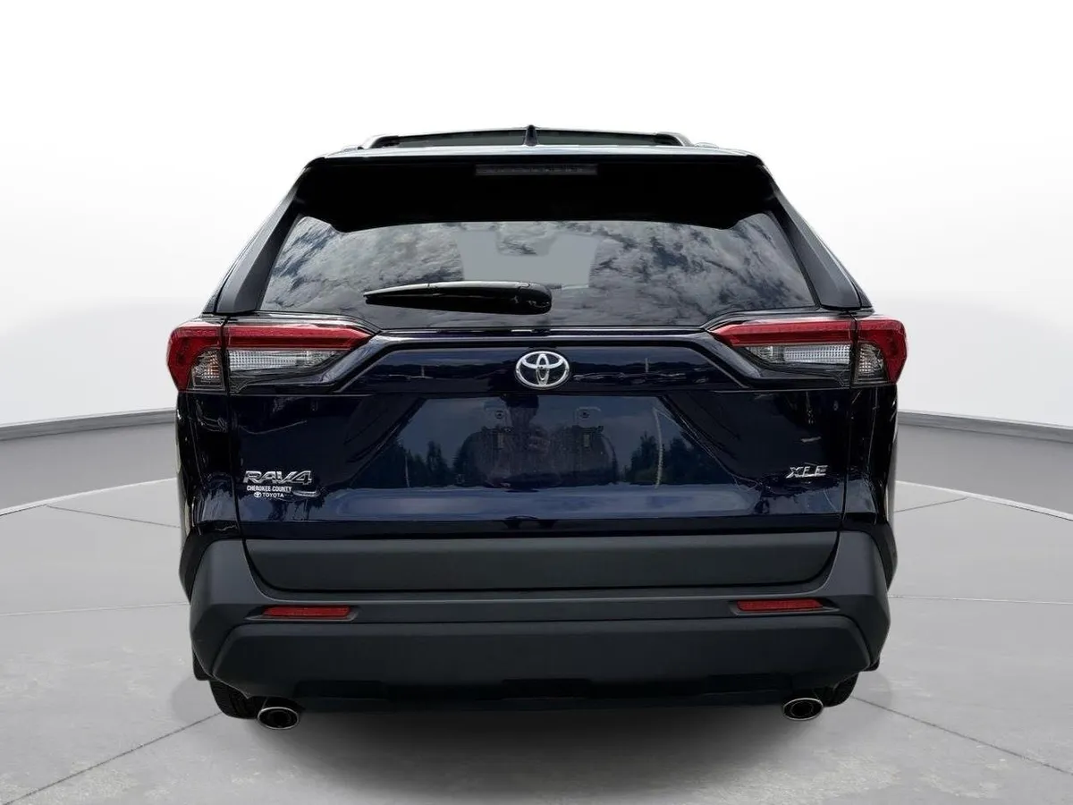 2024 Toyota RAV4 XLE Premium thumbnail 7