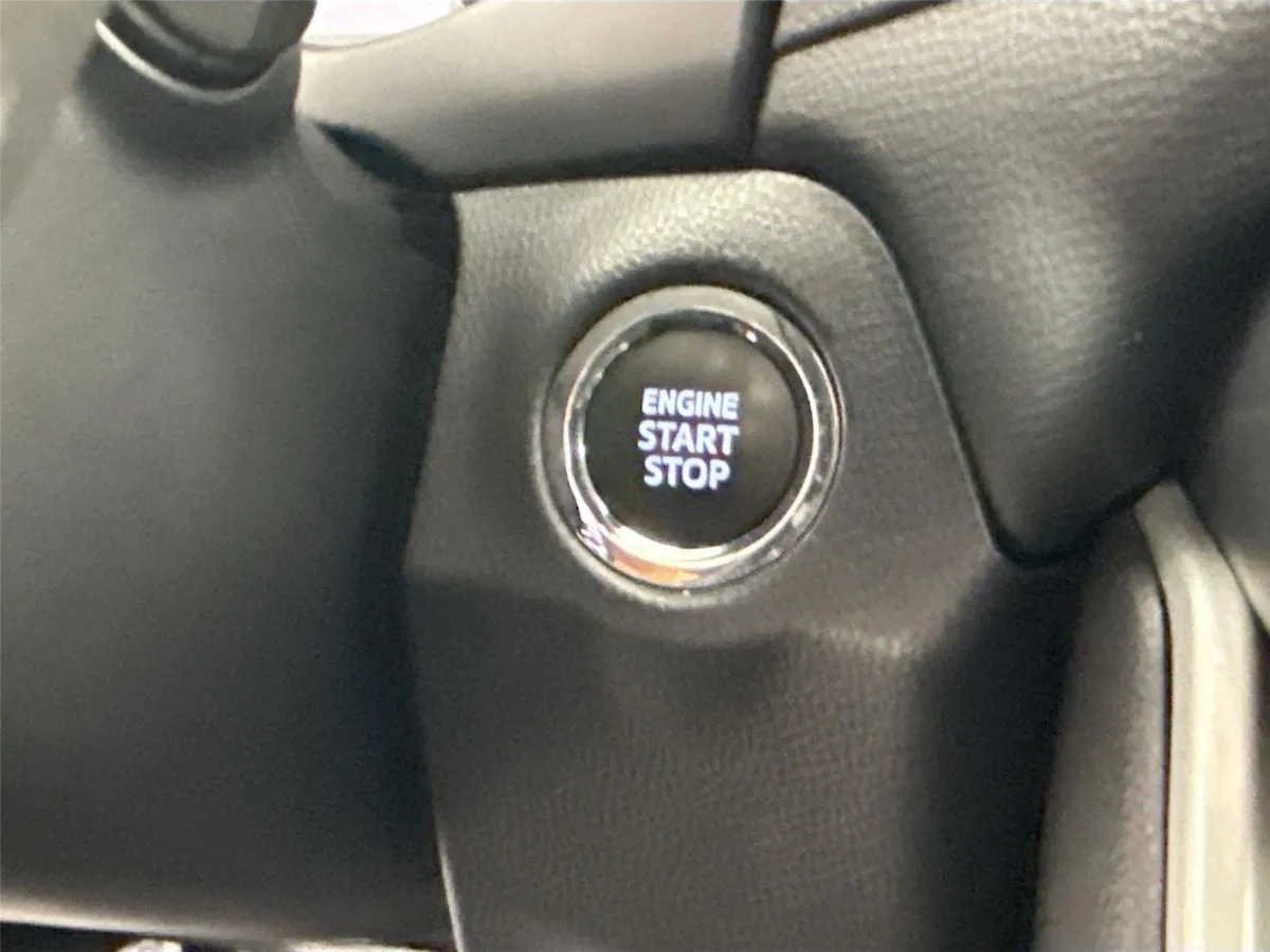 2024 Toyota RAV4 XLE Premium thumbnail 20