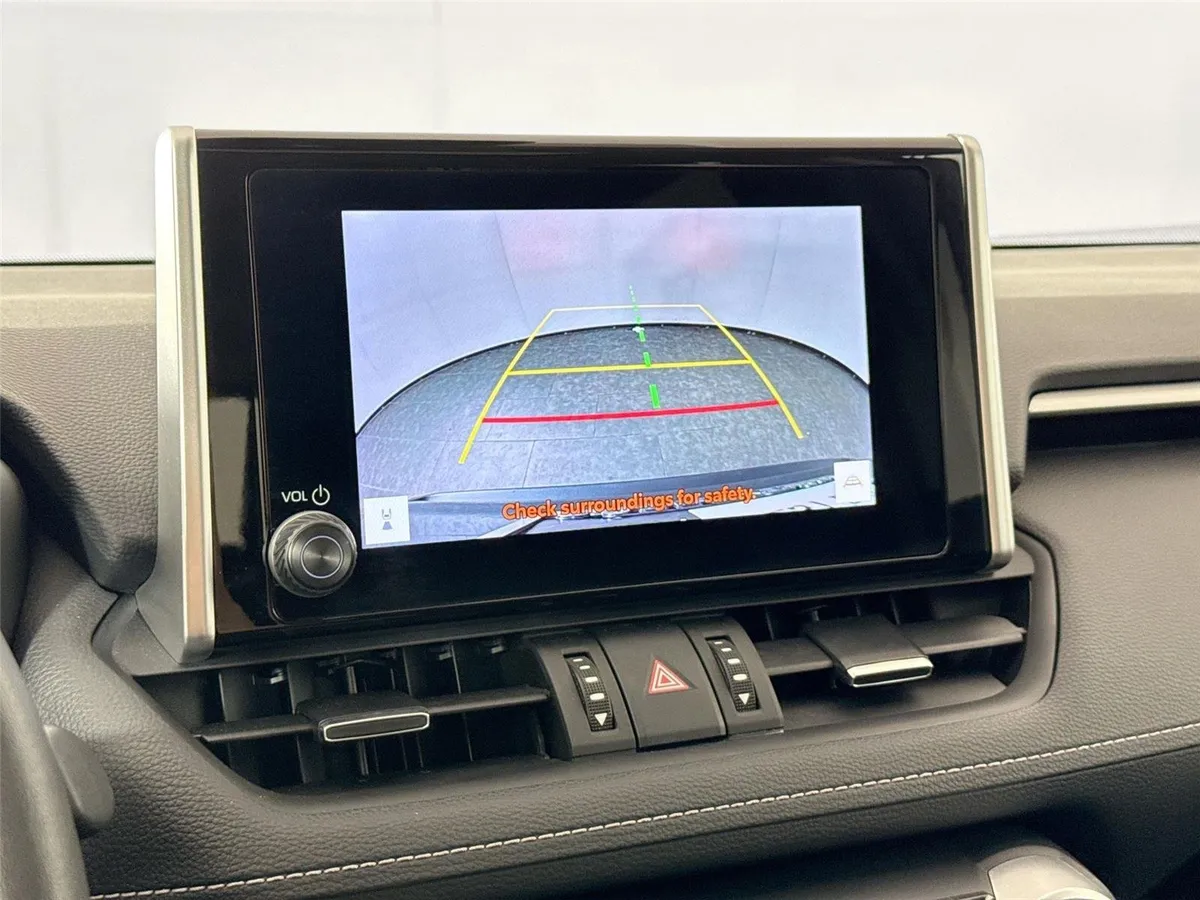 2024 Toyota RAV4 XLE Premium thumbnail 23