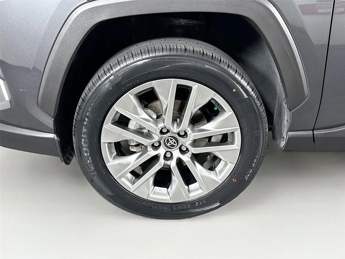 2024 Toyota RAV4 XLE Premium thumbnail 45