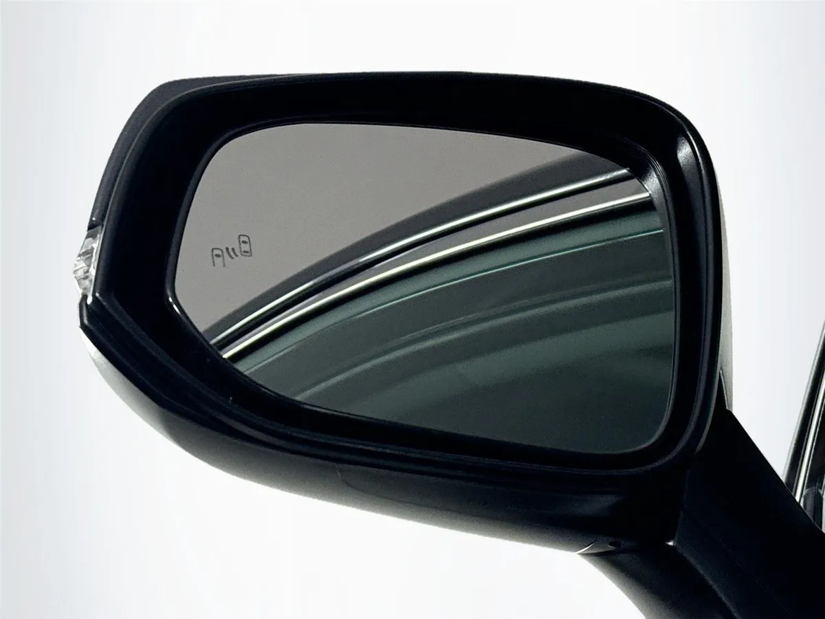 2024 Toyota RAV4 XLE Premium thumbnail 5