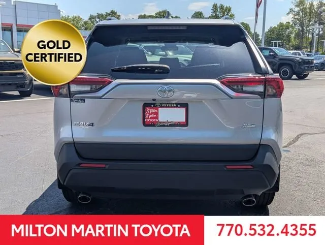 2024 Toyota RAV4 XLE Premium thumbnail 10