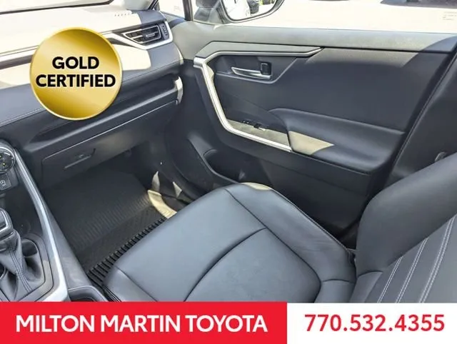 2024 Toyota RAV4 XLE Premium thumbnail 17
