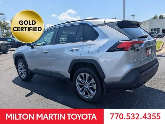 2024 Toyota RAV4 XLE Premium thumbnail 4