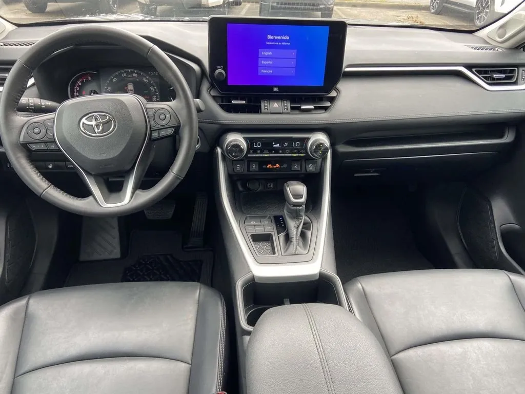 2024 Toyota RAV4 XLE Premium thumbnail 12