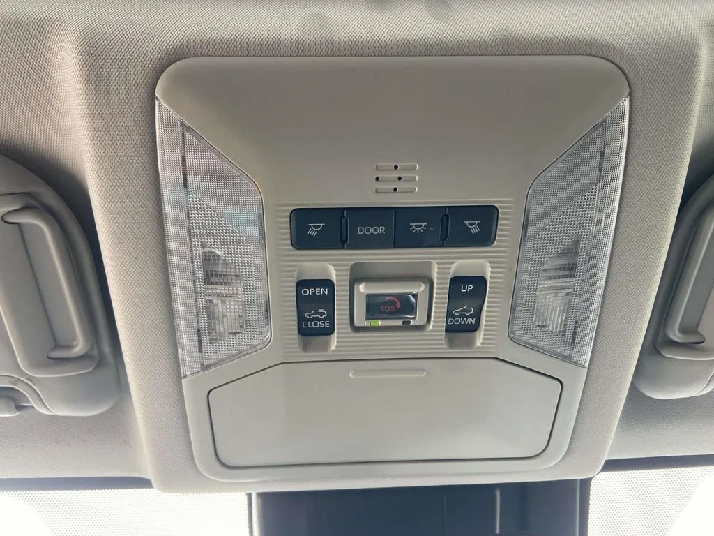 2024 Toyota RAV4 XLE Premium thumbnail 26