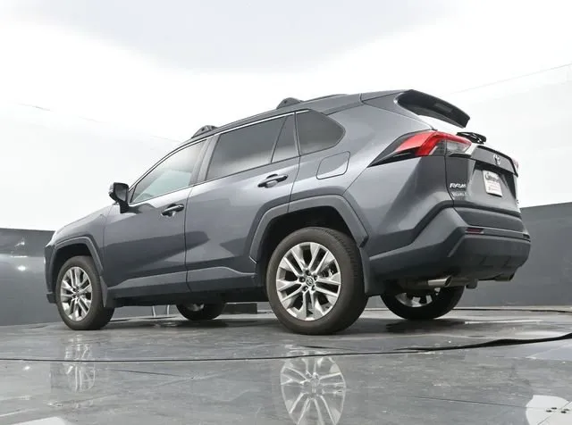 2024 Toyota RAV4 XLE Premium thumbnail 10