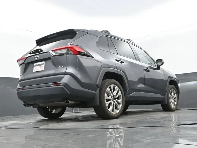2024 Toyota RAV4 XLE Premium thumbnail 11