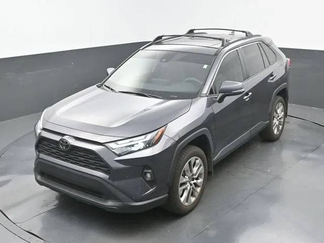 2024 Toyota RAV4 XLE Premium thumbnail 16