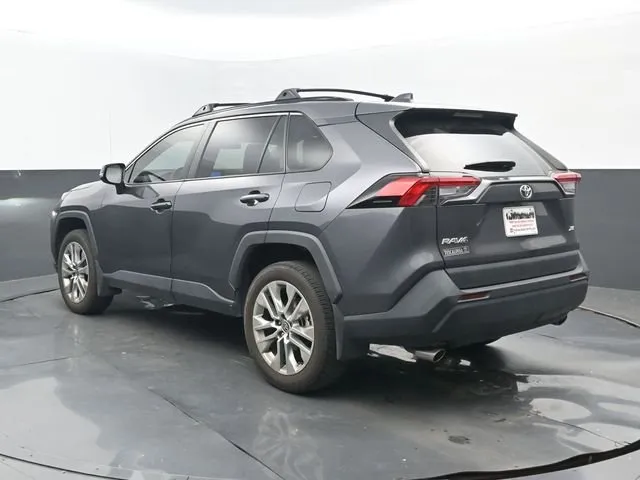 2024 Toyota RAV4 XLE Premium thumbnail 3