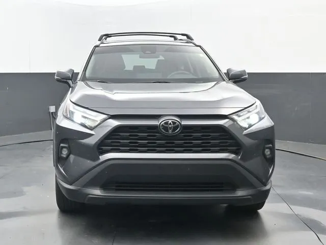 2024 Toyota RAV4 XLE Premium thumbnail 5