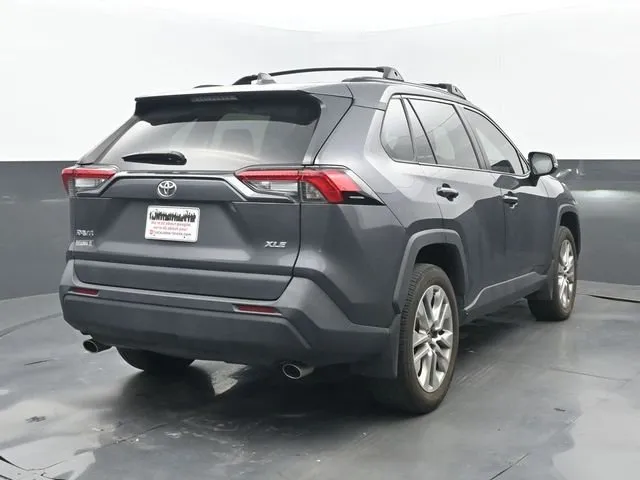 2024 Toyota RAV4 XLE Premium thumbnail 6