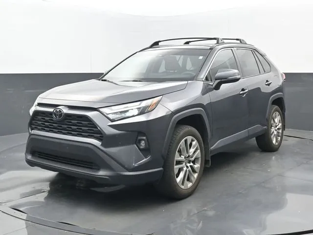 2024 Toyota RAV4 XLE Premium thumbnail 8