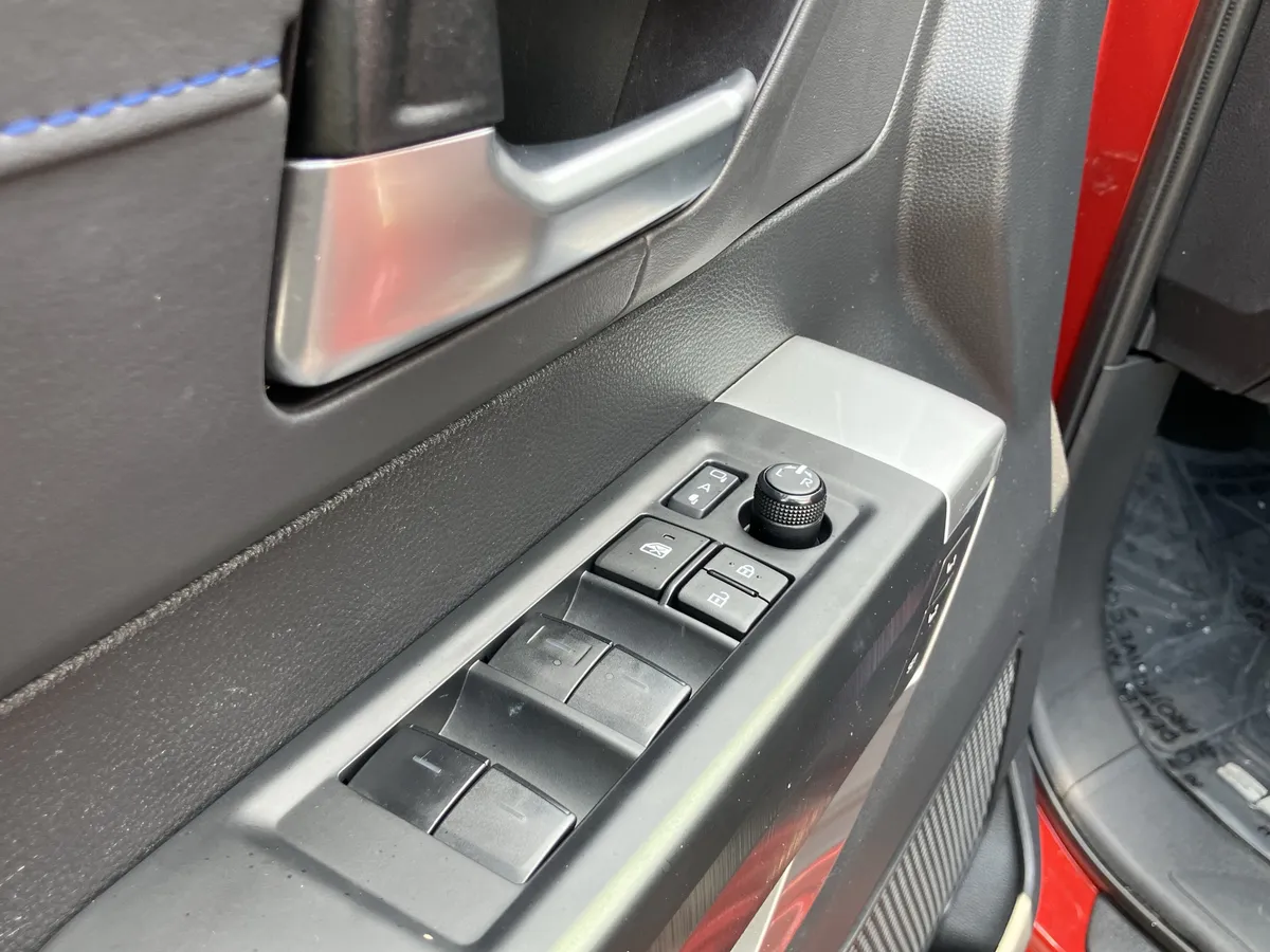 2024 Toyota Sequoia Platinum 4WD thumbnail 15