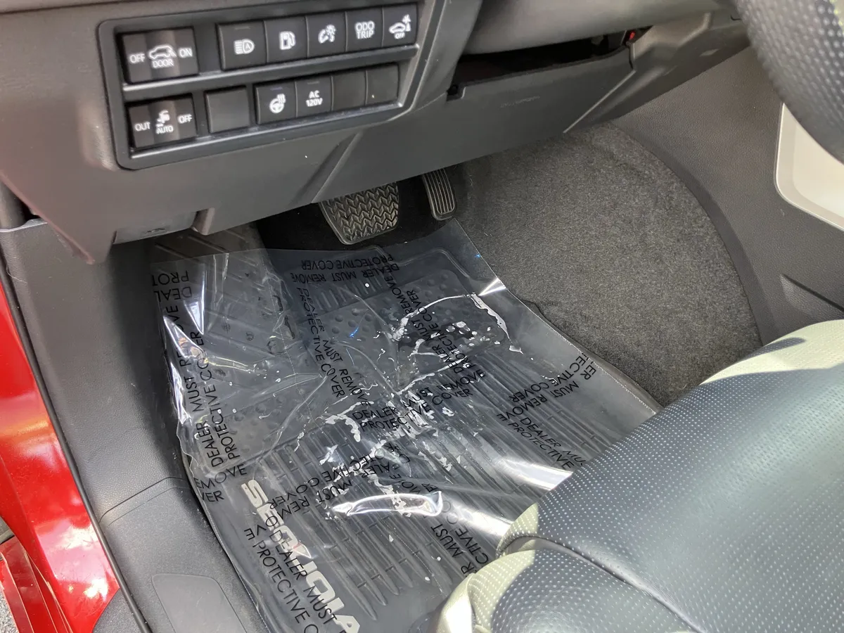 2024 Toyota Sequoia Platinum 4WD thumbnail 18