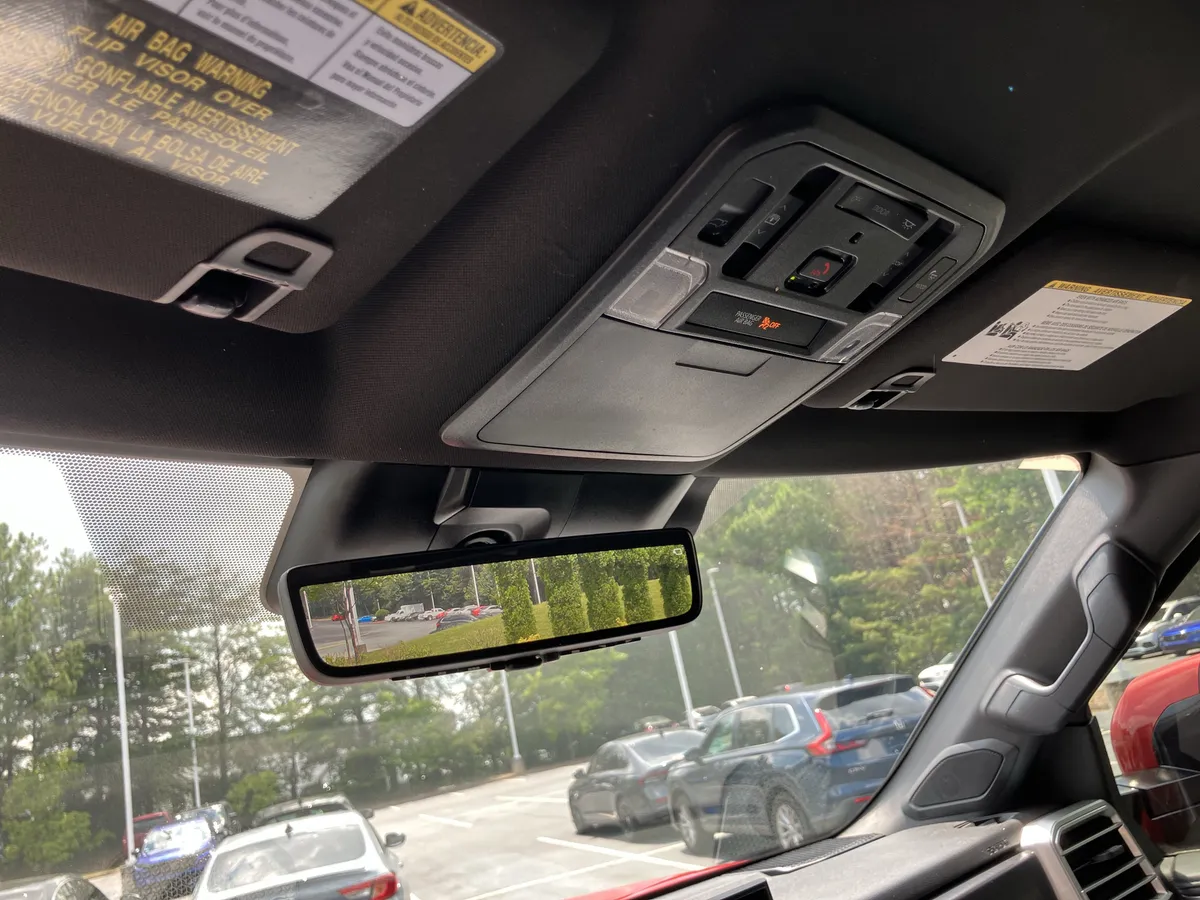 2024 Toyota Sequoia Platinum 4WD thumbnail 29