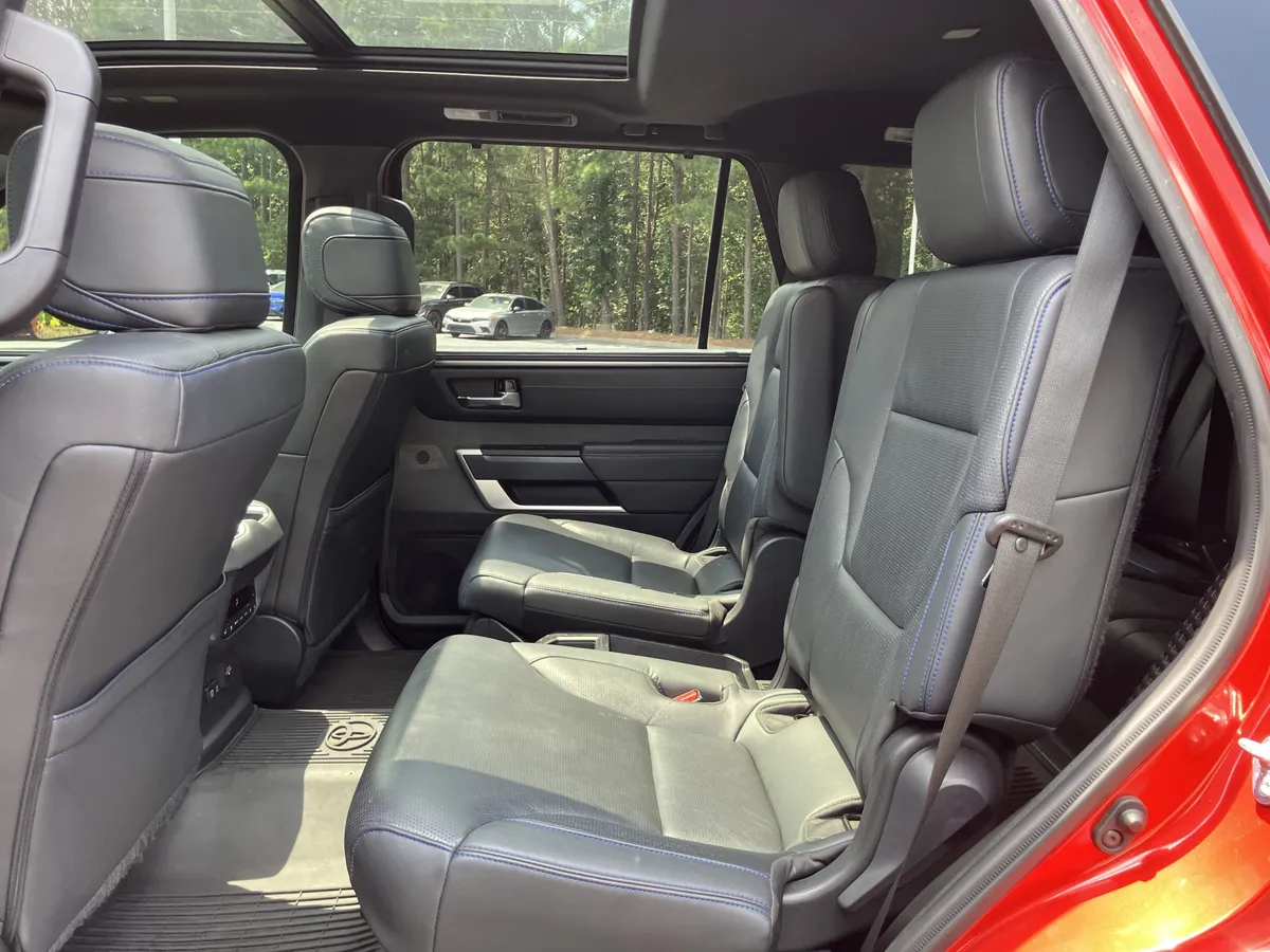 2024 Toyota Sequoia Platinum 4WD thumbnail 35
