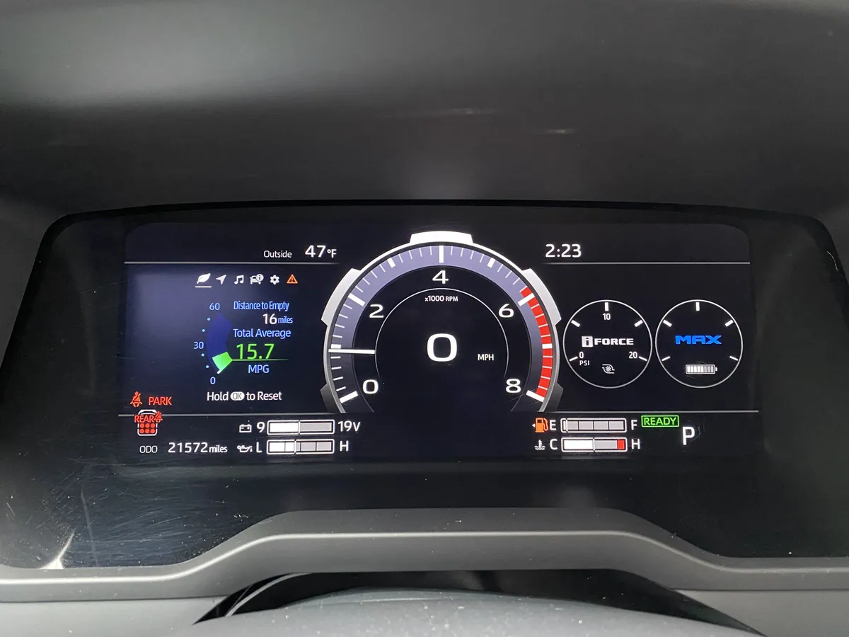 2024 Toyota Sequoia SR5 thumbnail 21