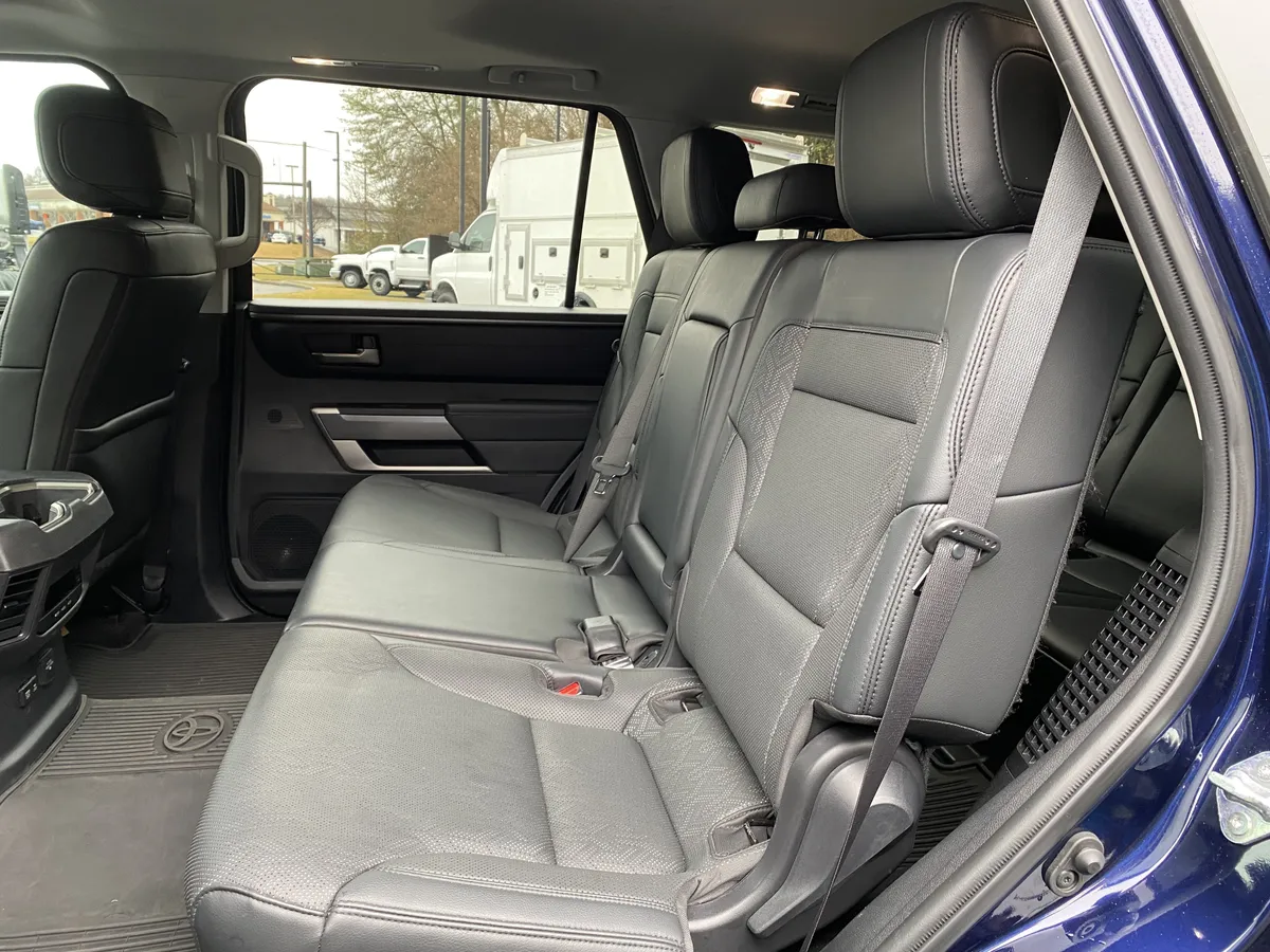2024 Toyota Sequoia SR5 thumbnail 36