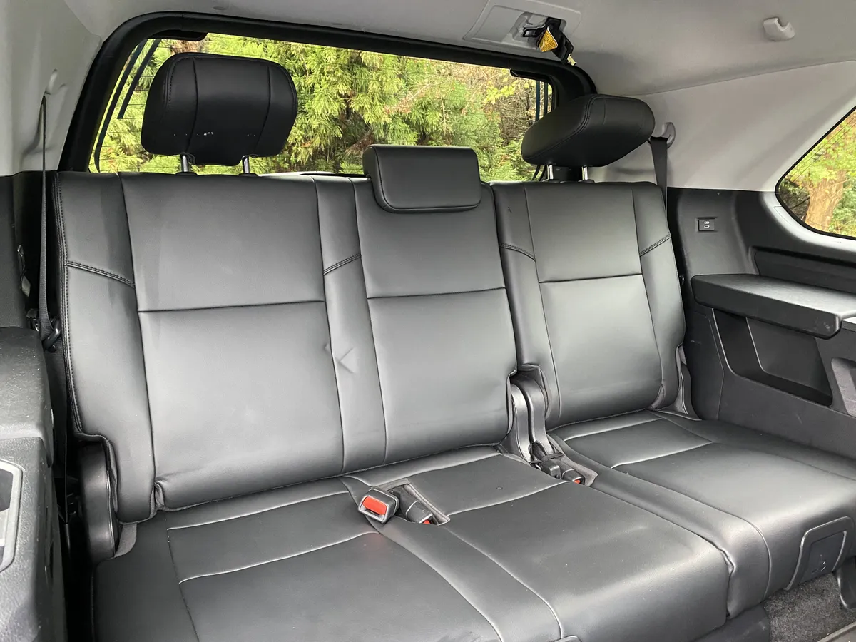 2024 Toyota Sequoia SR5 thumbnail 37