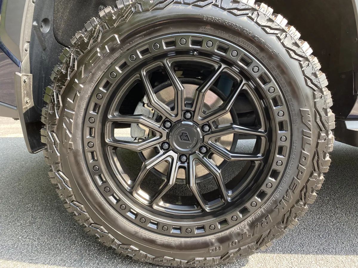 2024 Toyota Sequoia SR5 thumbnail 44