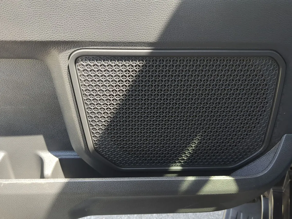 2024 Toyota Sequoia SR5 thumbnail 25