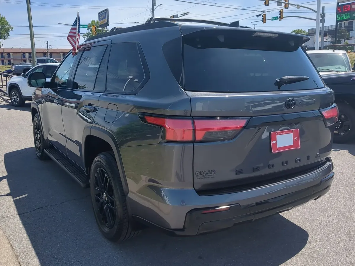 2024 Toyota Sequoia SR5 thumbnail 6
