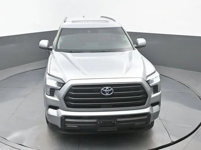 2024 Toyota Sequoia SR5 thumbnail 14